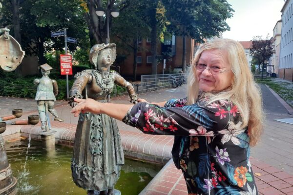 Südstadt Gliederpuppenbrunnen